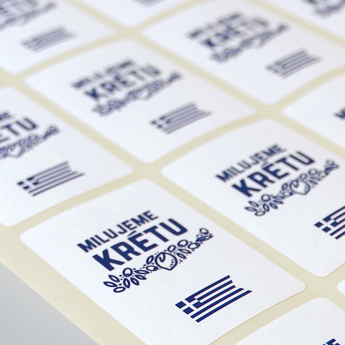 Papírové samolepky