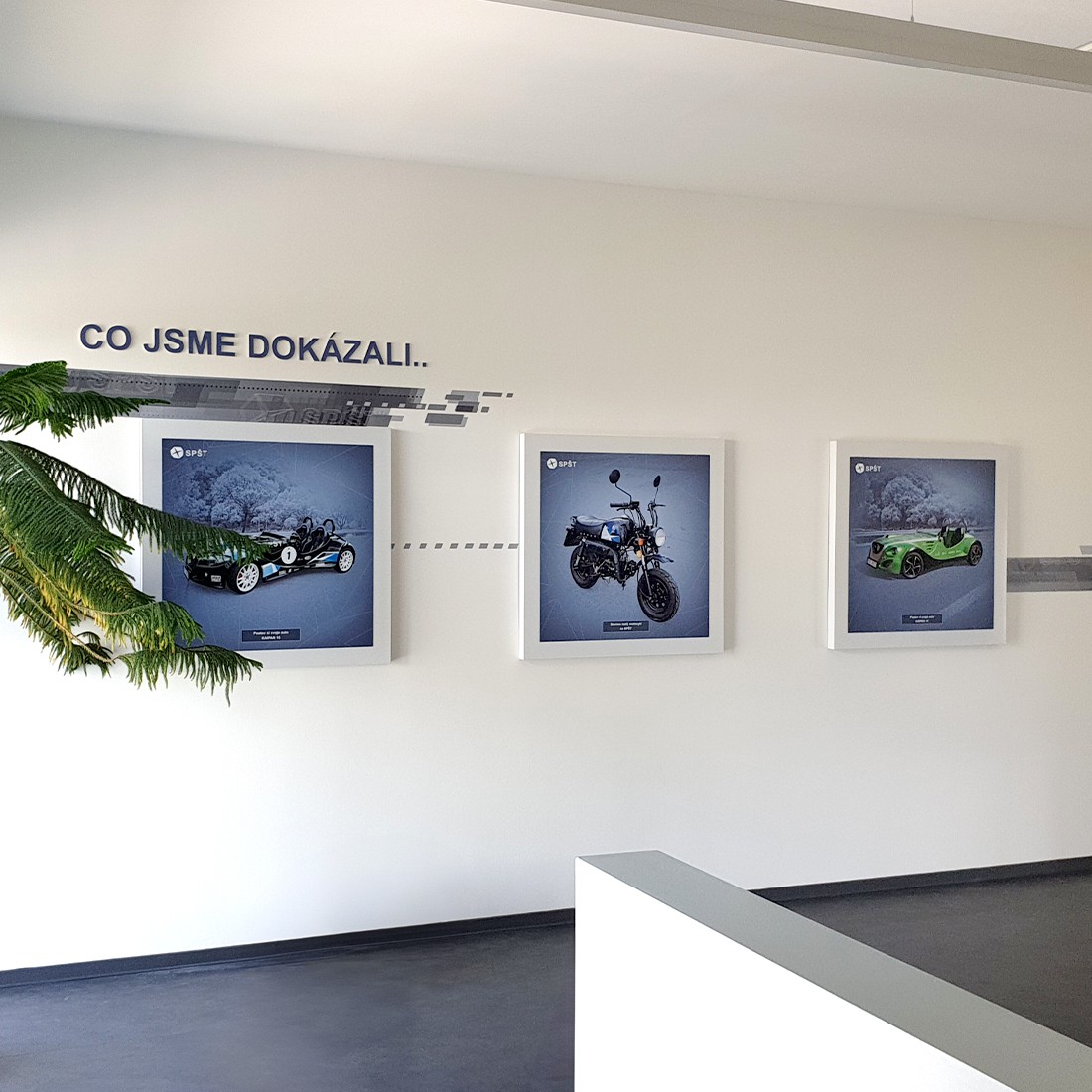 Interiérové cedule